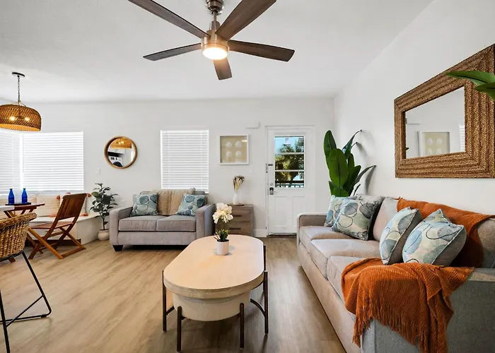 With Heated Pool & Fishing Dock - Steps To - Coral D-1 * Clearwater Beach