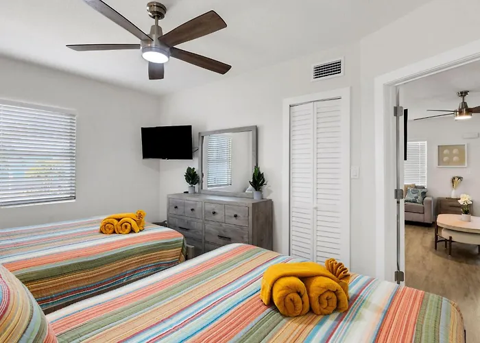 With Heated Pool & Fishing Dock - Steps To - Coral D-1 Clearwater Beach