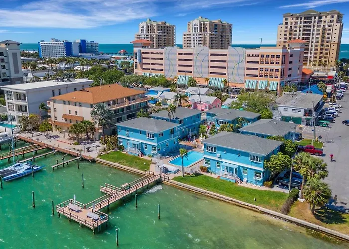 With Heated Pool & Fishing Dock - Steps To - Coral D-1 Apartment Clearwater Beach