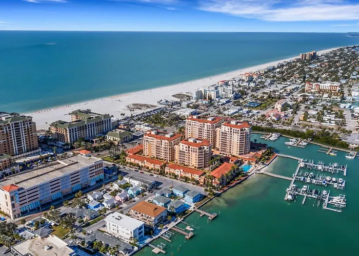 With Heated Pool & Fishing Dock - Steps To - Coral D-1 Apartment Clearwater Beach